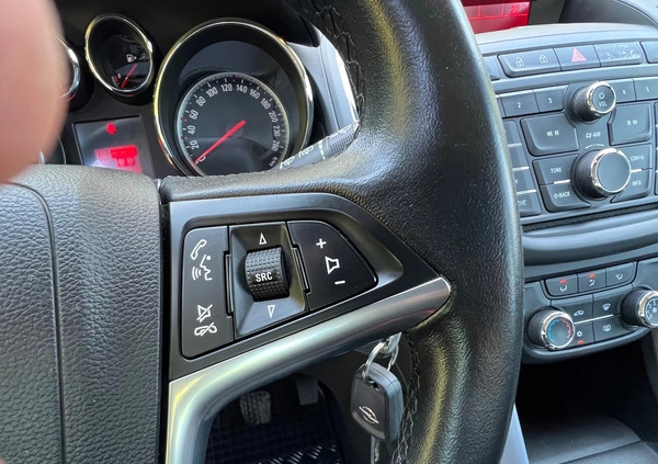 Opel Zafira cena 32900 przebieg: 183000, rok produkcji 2013 z Białogard małe 466